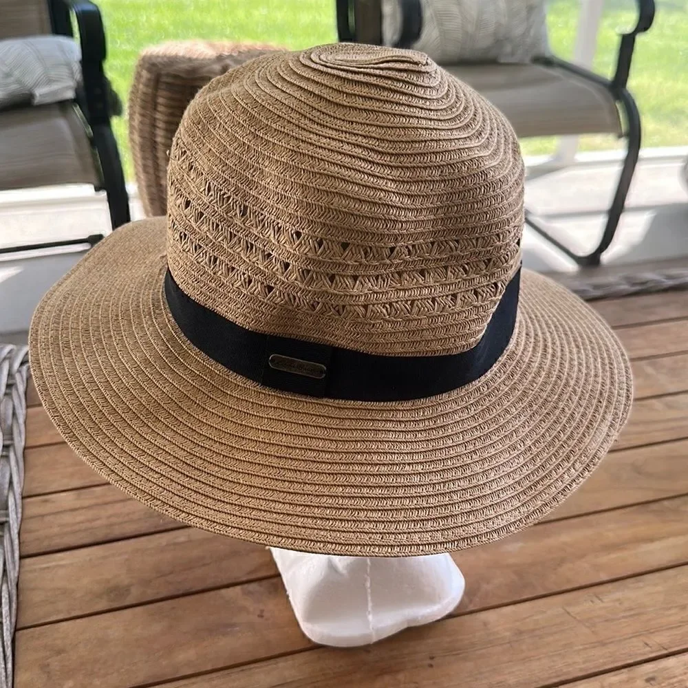 Eddie Bauer tan straw
